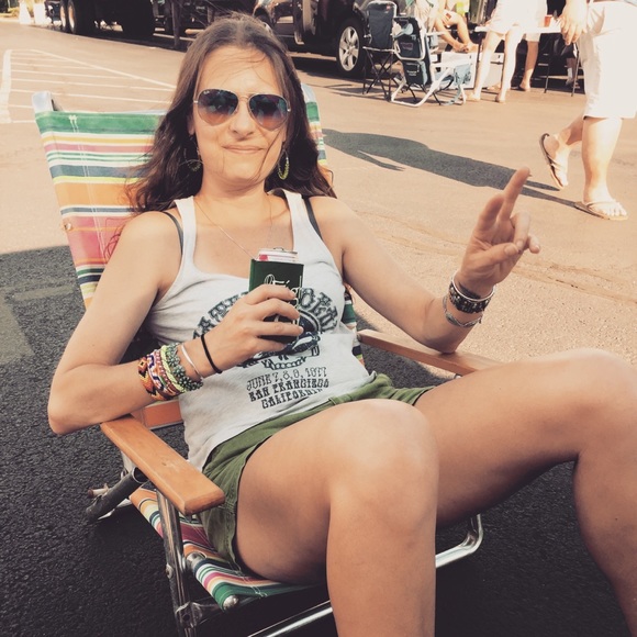 Meet your Posher, Amy - Picture 6 of 7